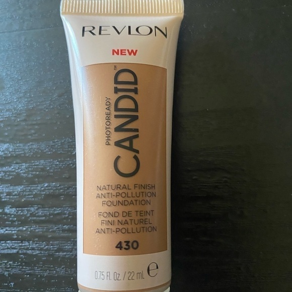 NWT-MAKEUP-3 REVLON FOUNDATION AND 3 I ❤️ REVOLUTION CONCEALER - Picture 4 of 8